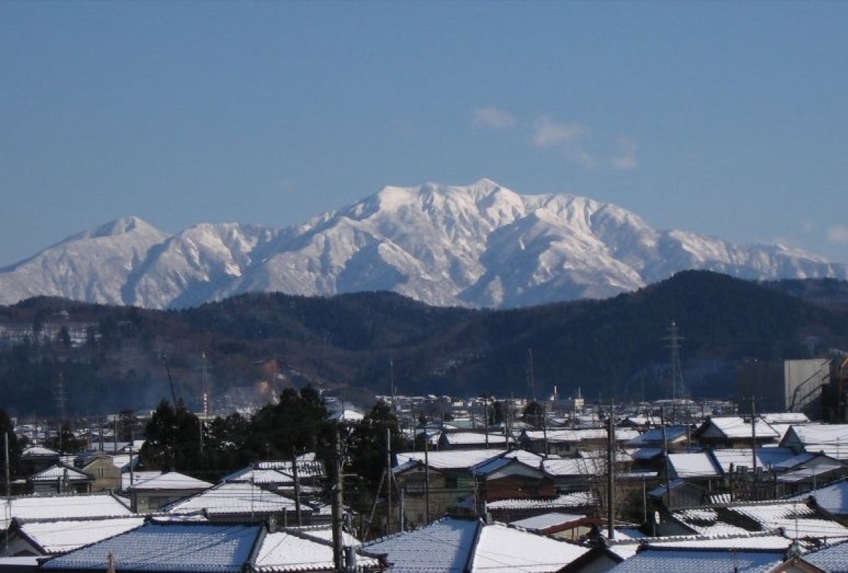新雪の粟ヶ岳