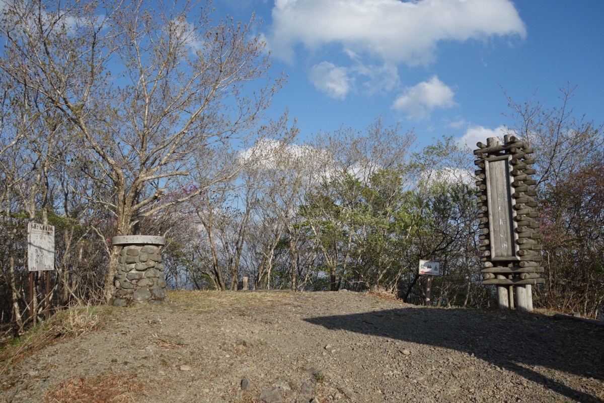 護摩壇山の山頂