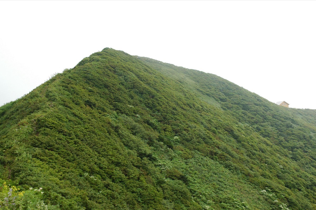 神室山