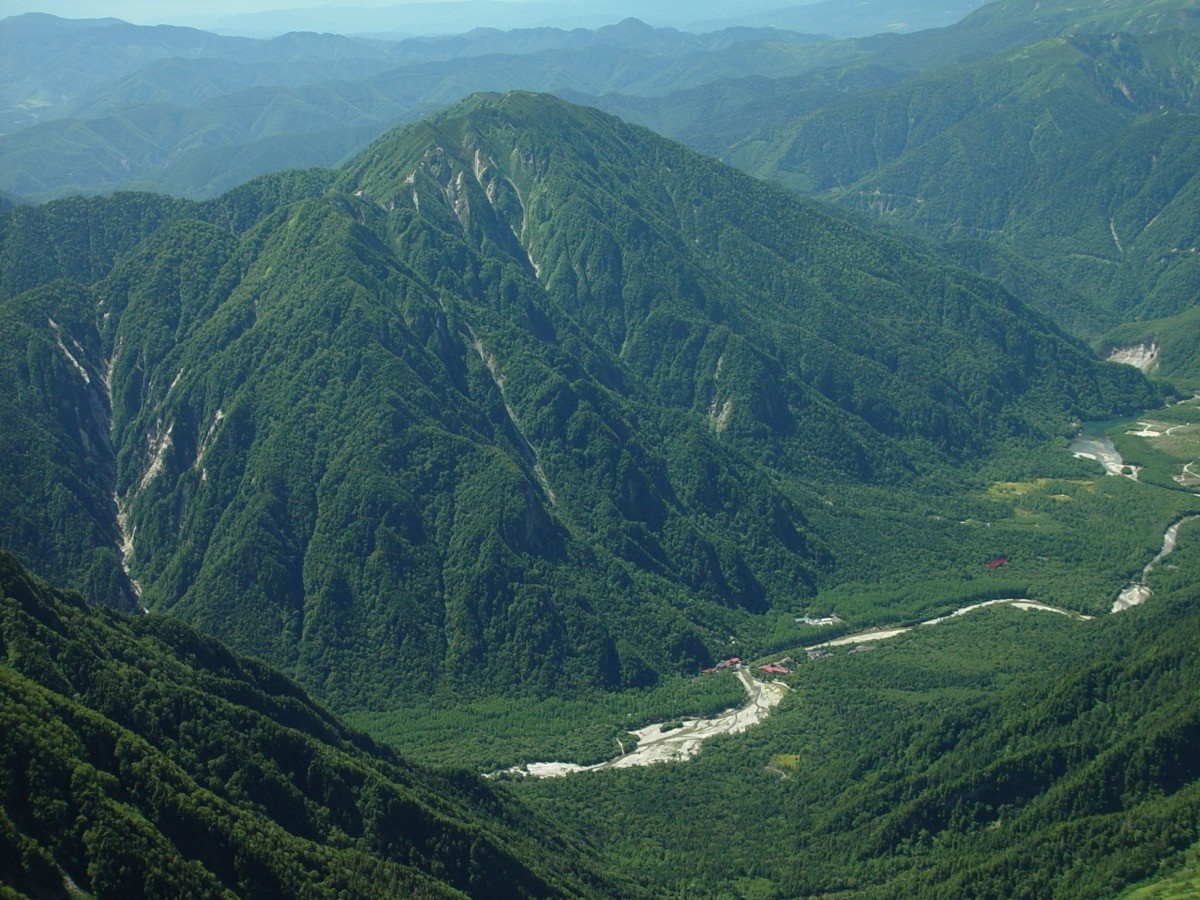 霞沢岳と上高地